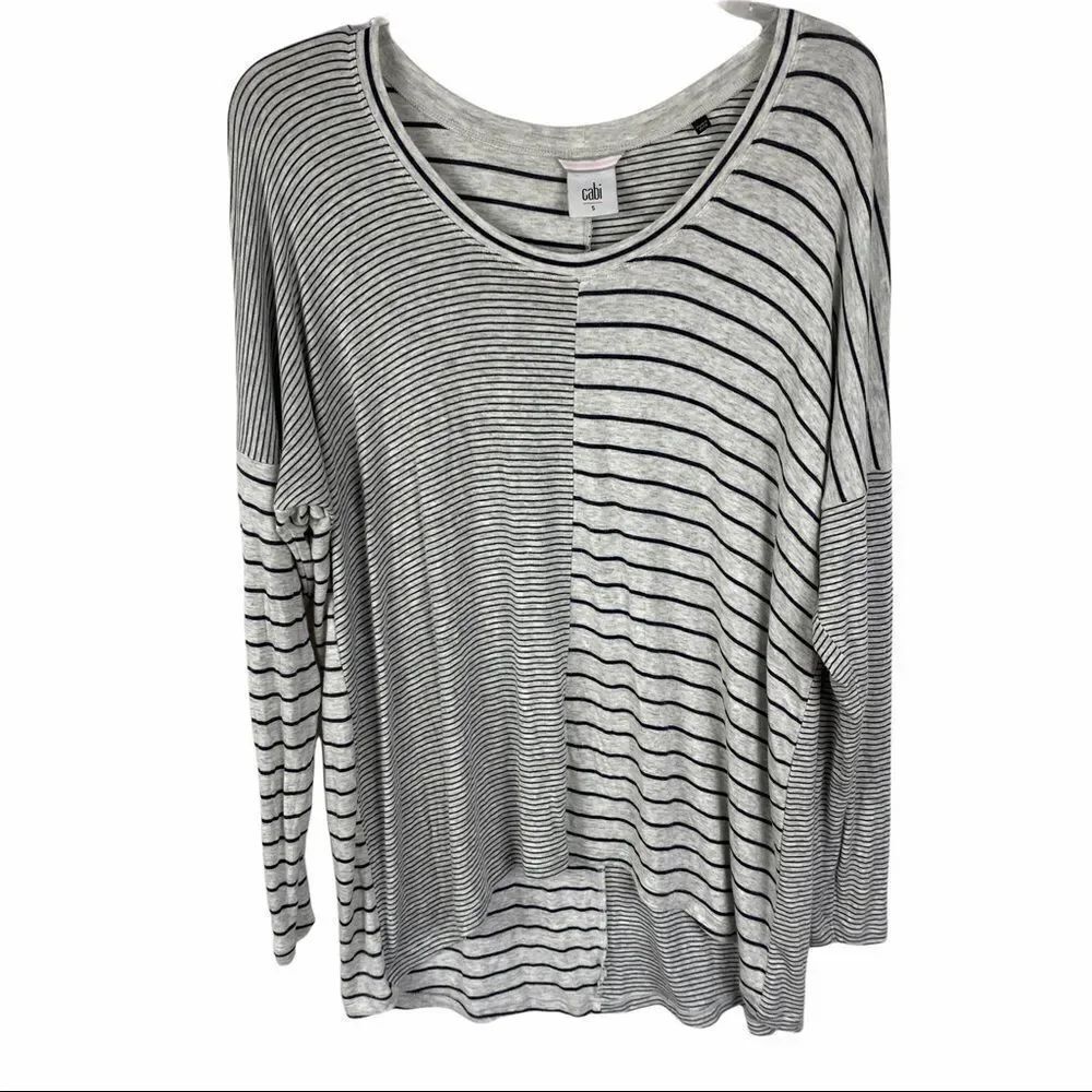 ✨ CAbi Pivot Tee✨ - Picture 2 of 5
